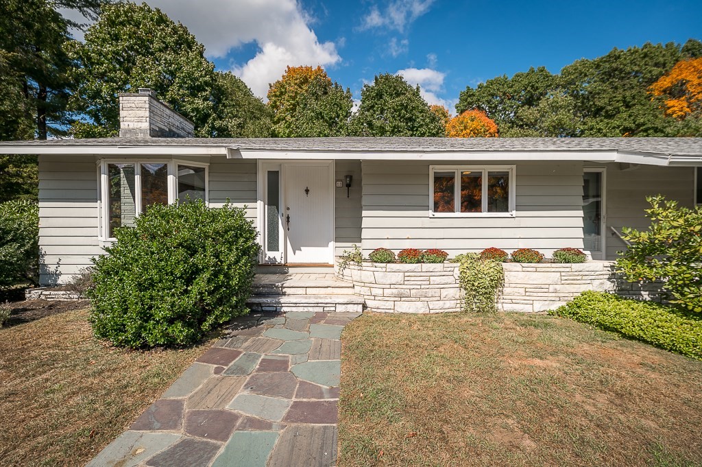 18 Great Pond Road Wenham, MA 01984 - Photo 5 of 35 Gallery Image 5