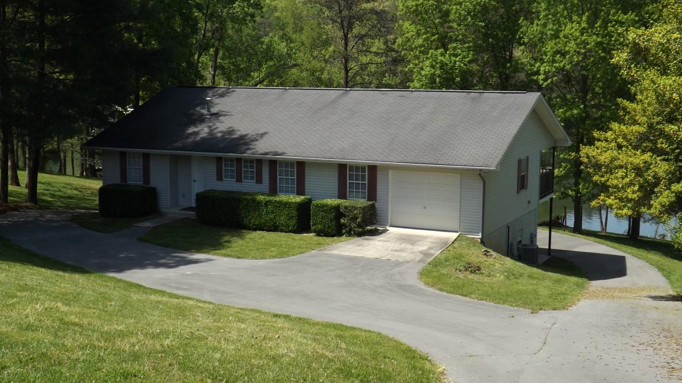 969 Ewing Road, Unit 14 Spring City, TN 37381 - Photo 1 of 27 front of home & drive 2