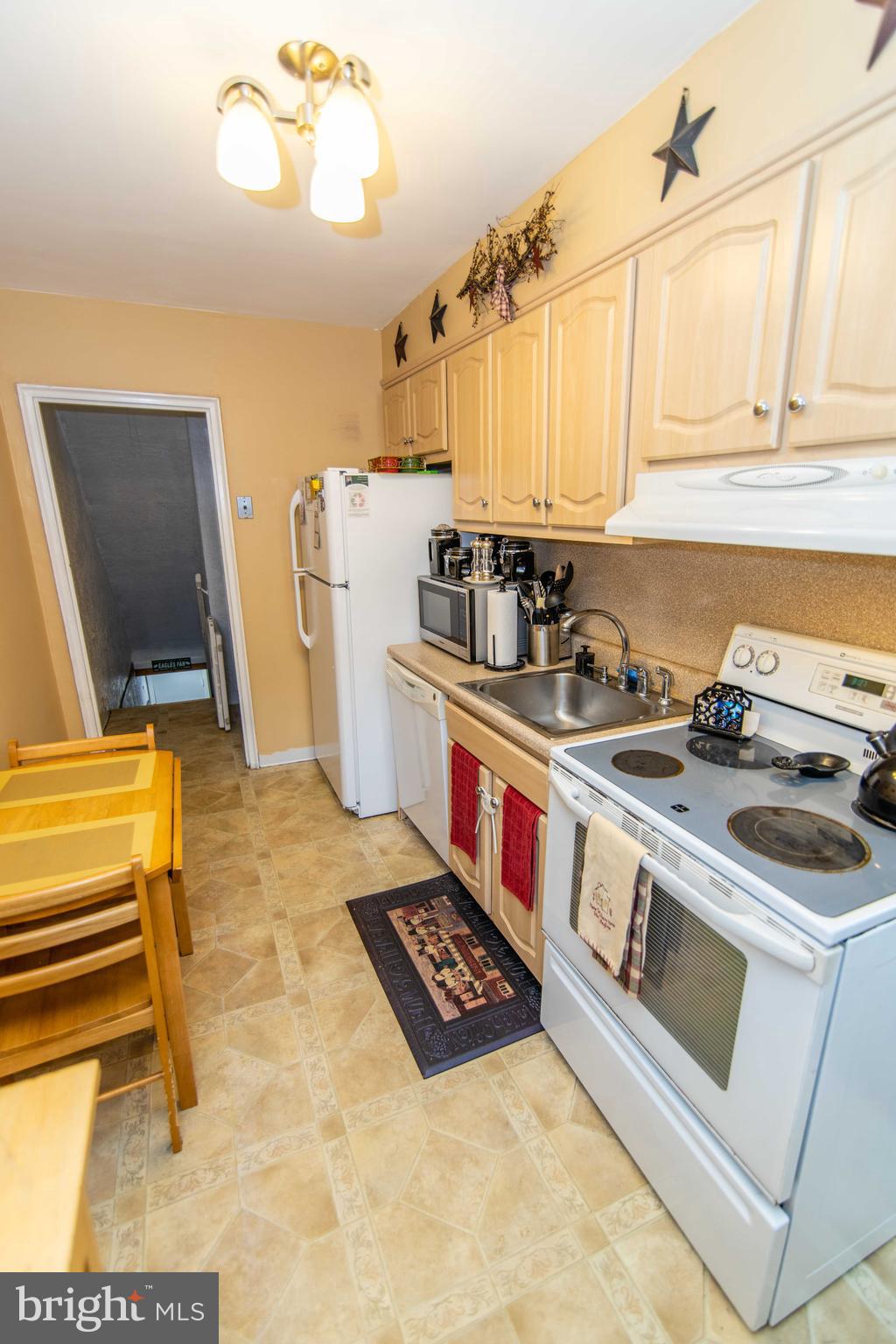 1440 Blackrock Road Swarthmore, PA 19081 - Photo 8 of 22