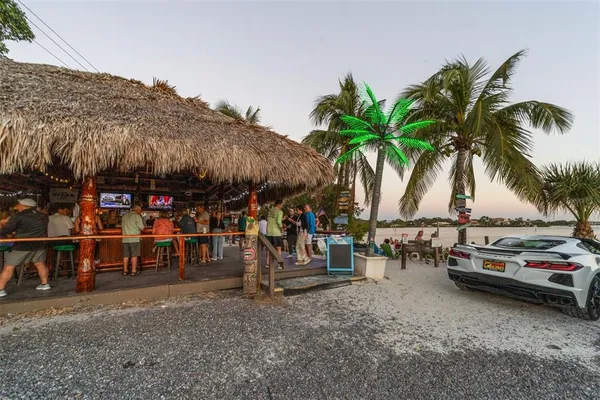 $600,000 | 1140 Beachcomber Court, Unit 11, Osprey, FL 34229