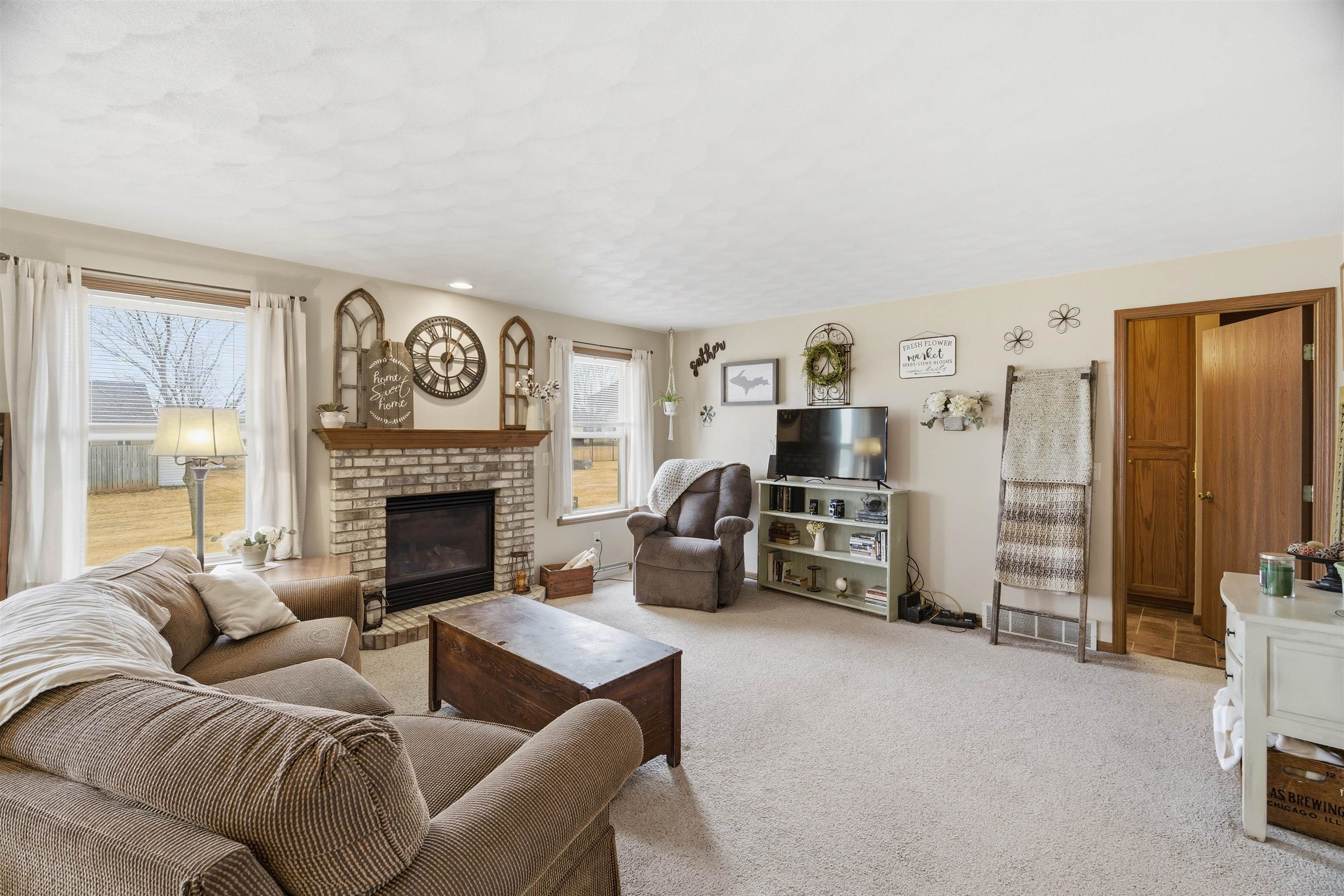 N9678 Hopfensperger Road Appleton, WI 54915 - Photo 4 of 22