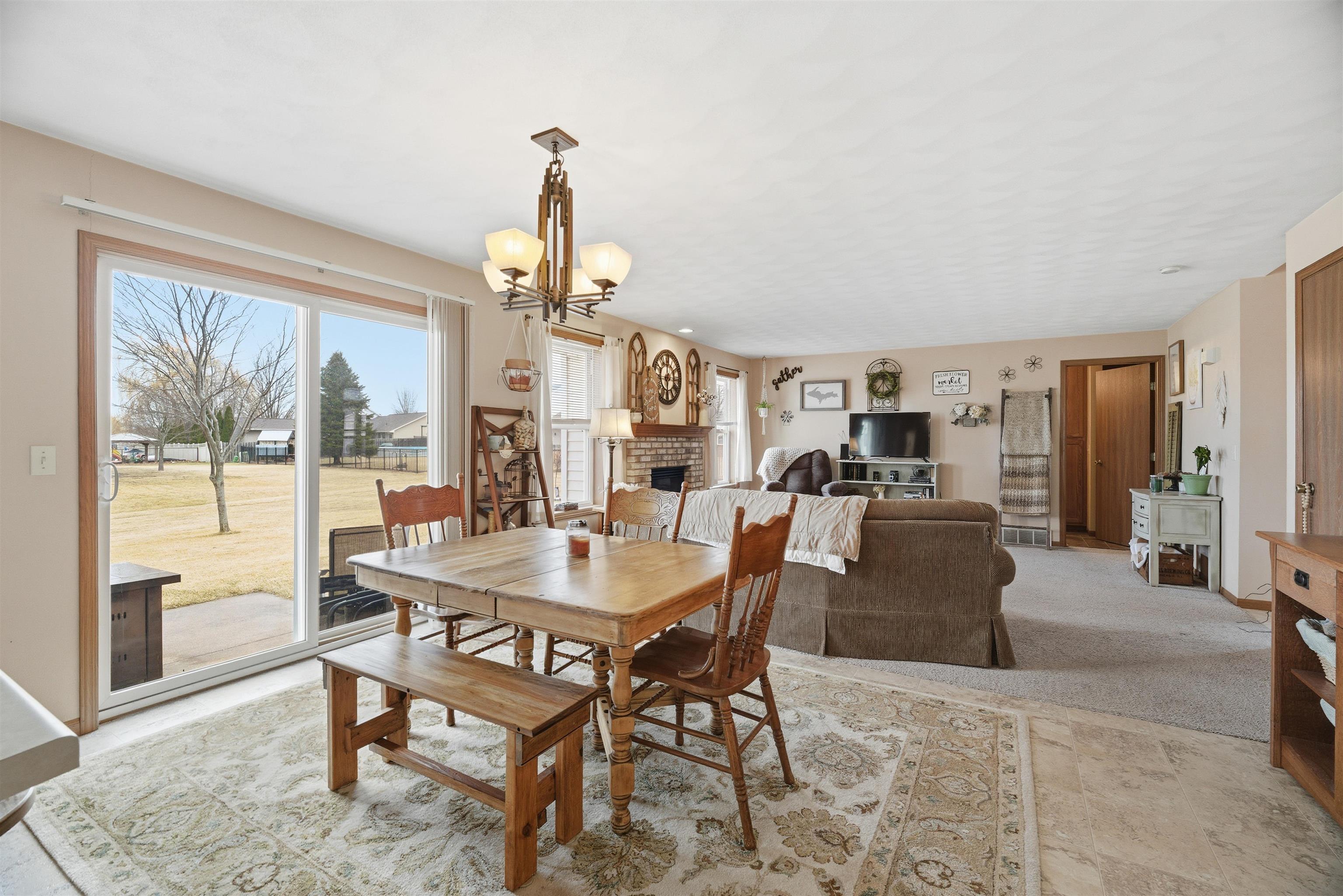 N9678 Hopfensperger Road Appleton, WI 54915 - Photo 7 of 22