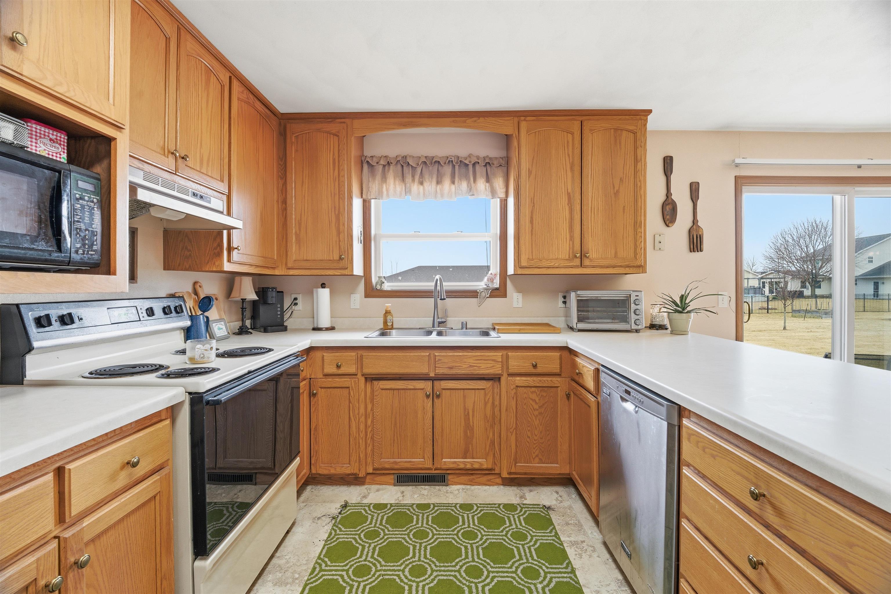 N9678 Hopfensperger Road Appleton, WI 54915 - Photo 9 of 22