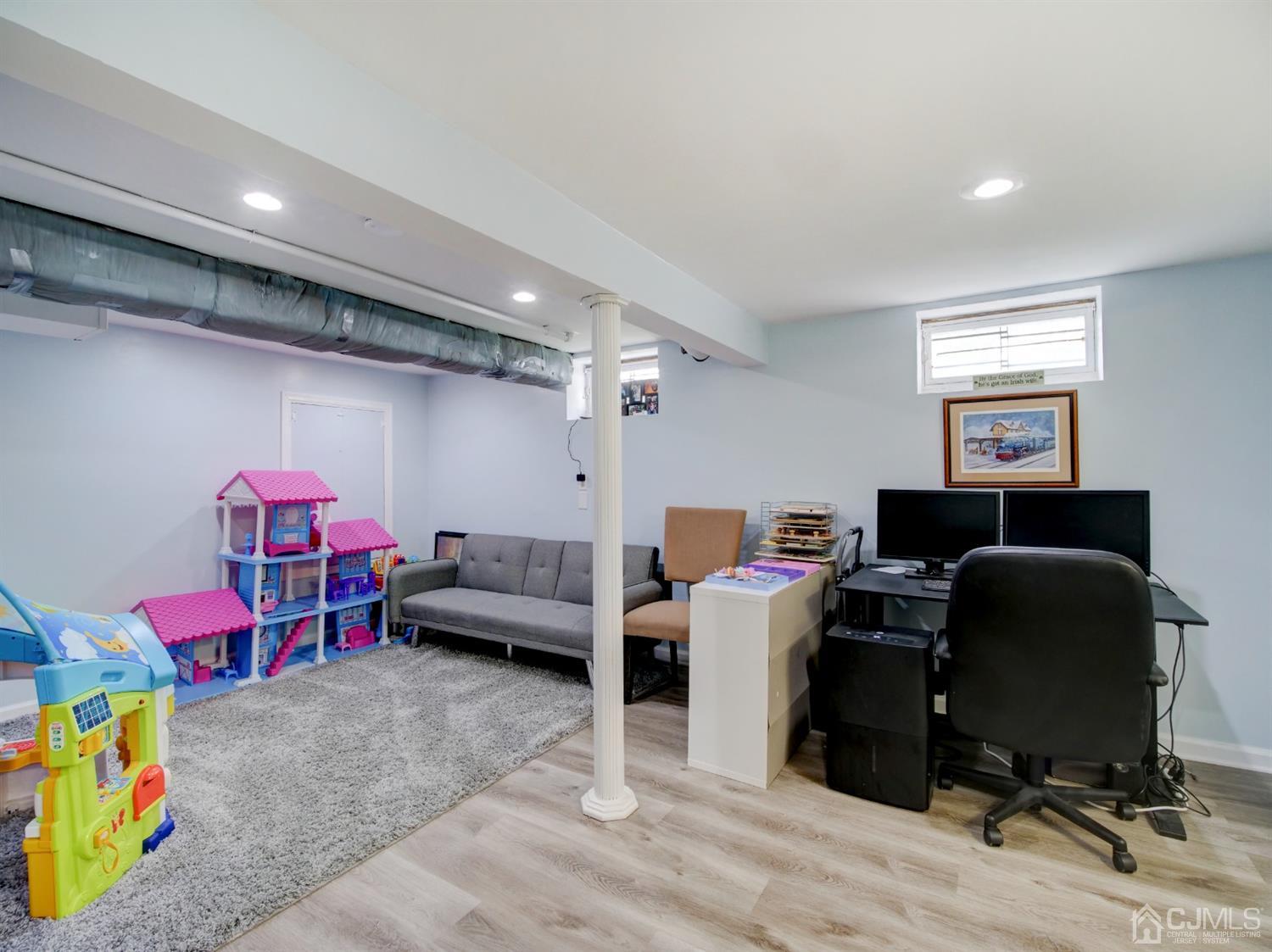 17 Churchill Road East Brunswick, NJ 08816 - Photo 21 of 23 Gallery Image 21
