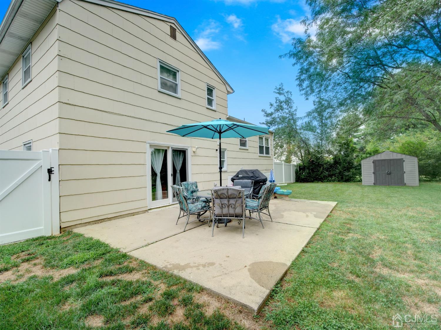 17 Churchill Road East Brunswick, NJ 08816 - Photo 5 of 23 Gallery Image 5