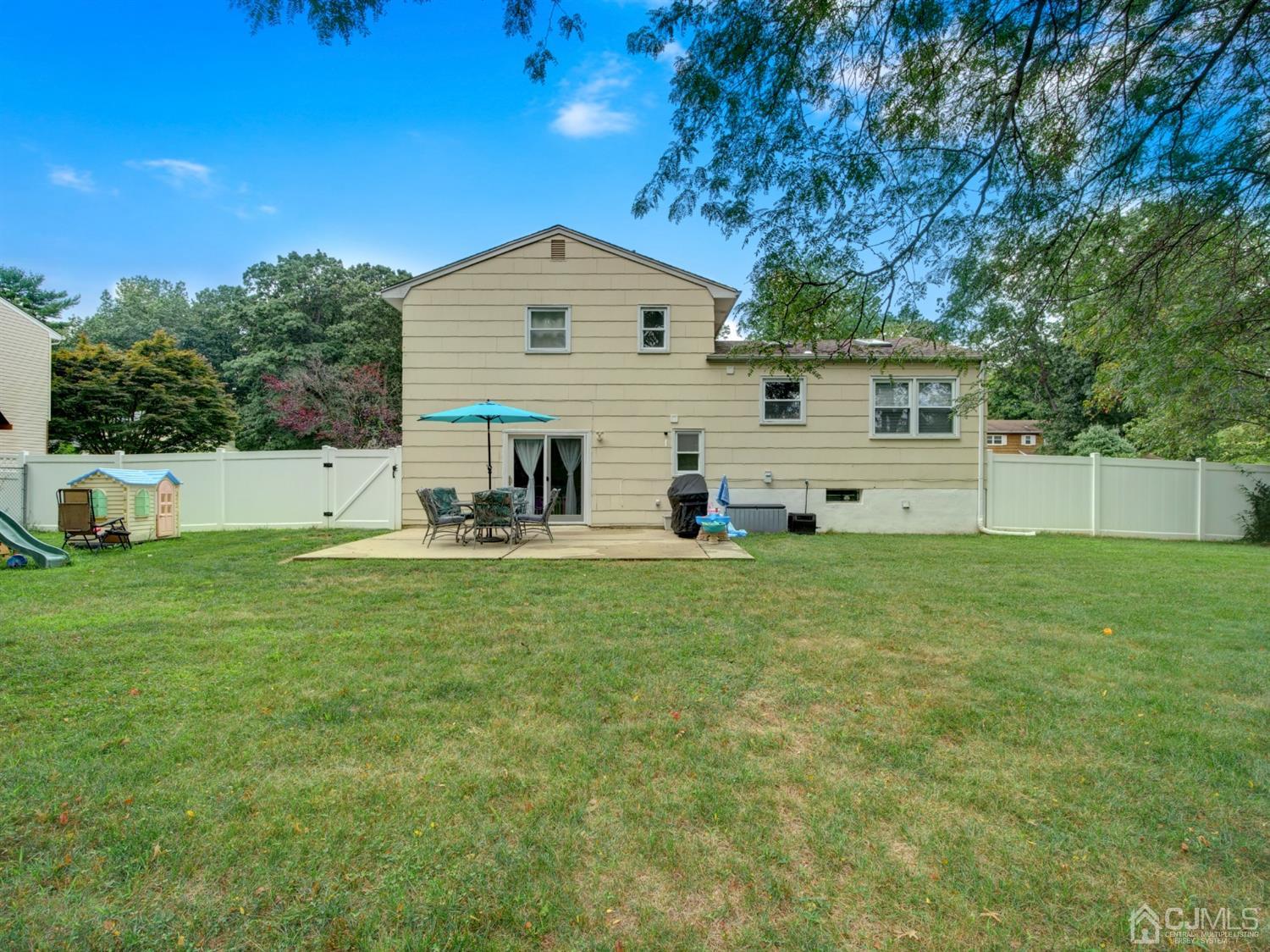 17 Churchill Road East Brunswick, NJ 08816 - Photo 6 of 23 Gallery Image 6