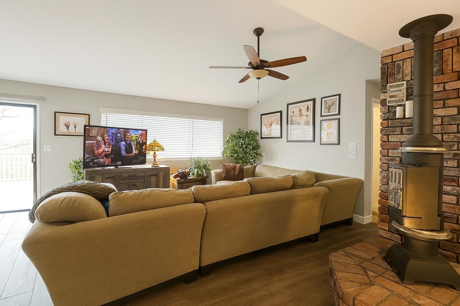 3031 Rising Hill Court Placerville, CA 95667 - Photo 2 of 17