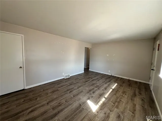 $1,325 | 1805 Nashua Drive, St. Louis, MO 63136