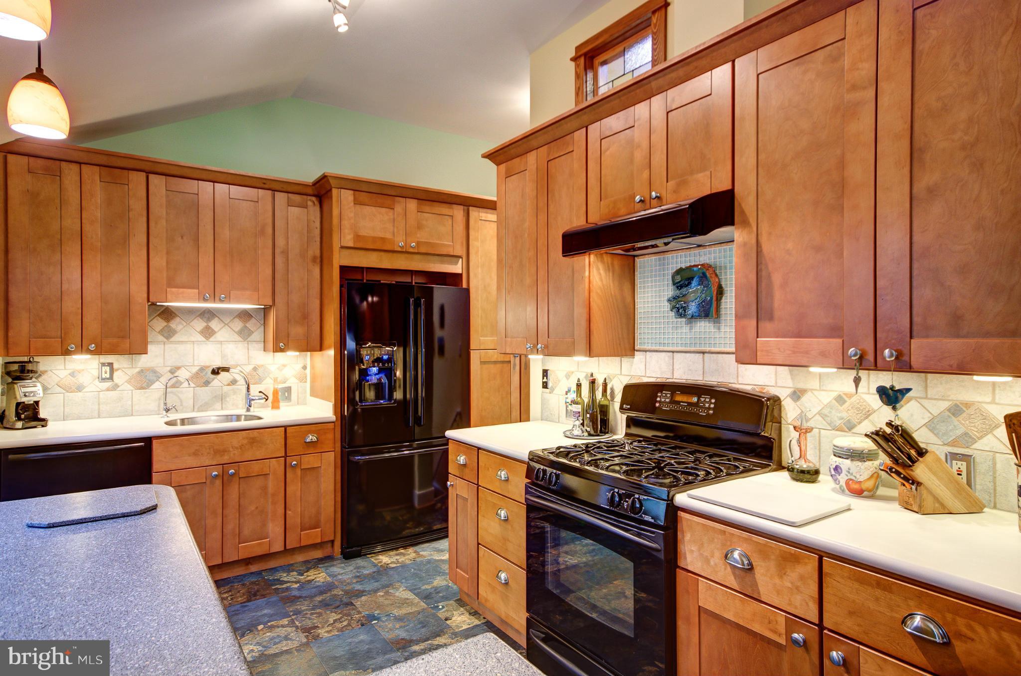 7001 Raleigh Road Annandale, VA 22003 - Photo 11 of 27 Kitchen