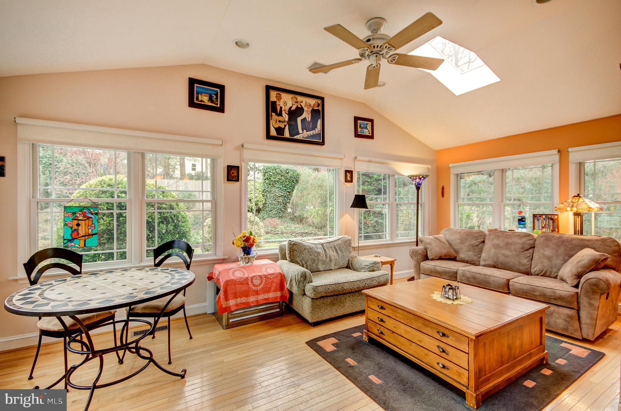 7001 Raleigh Road Annandale, VA 22003 - Photo 13 of 27 Interior (General)