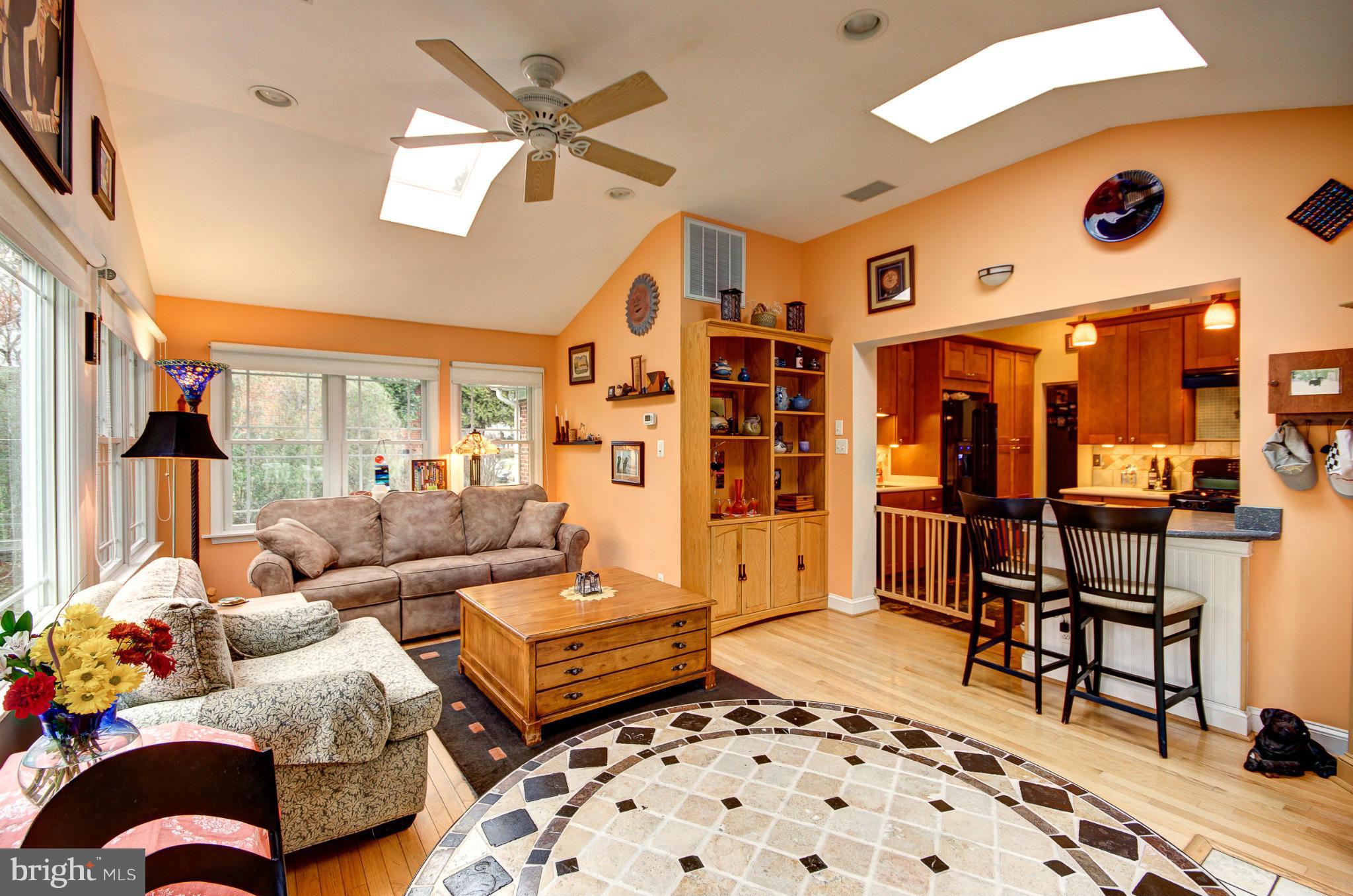7001 Raleigh Road Annandale, VA 22003 - Photo 14 of 27 Interior (General)