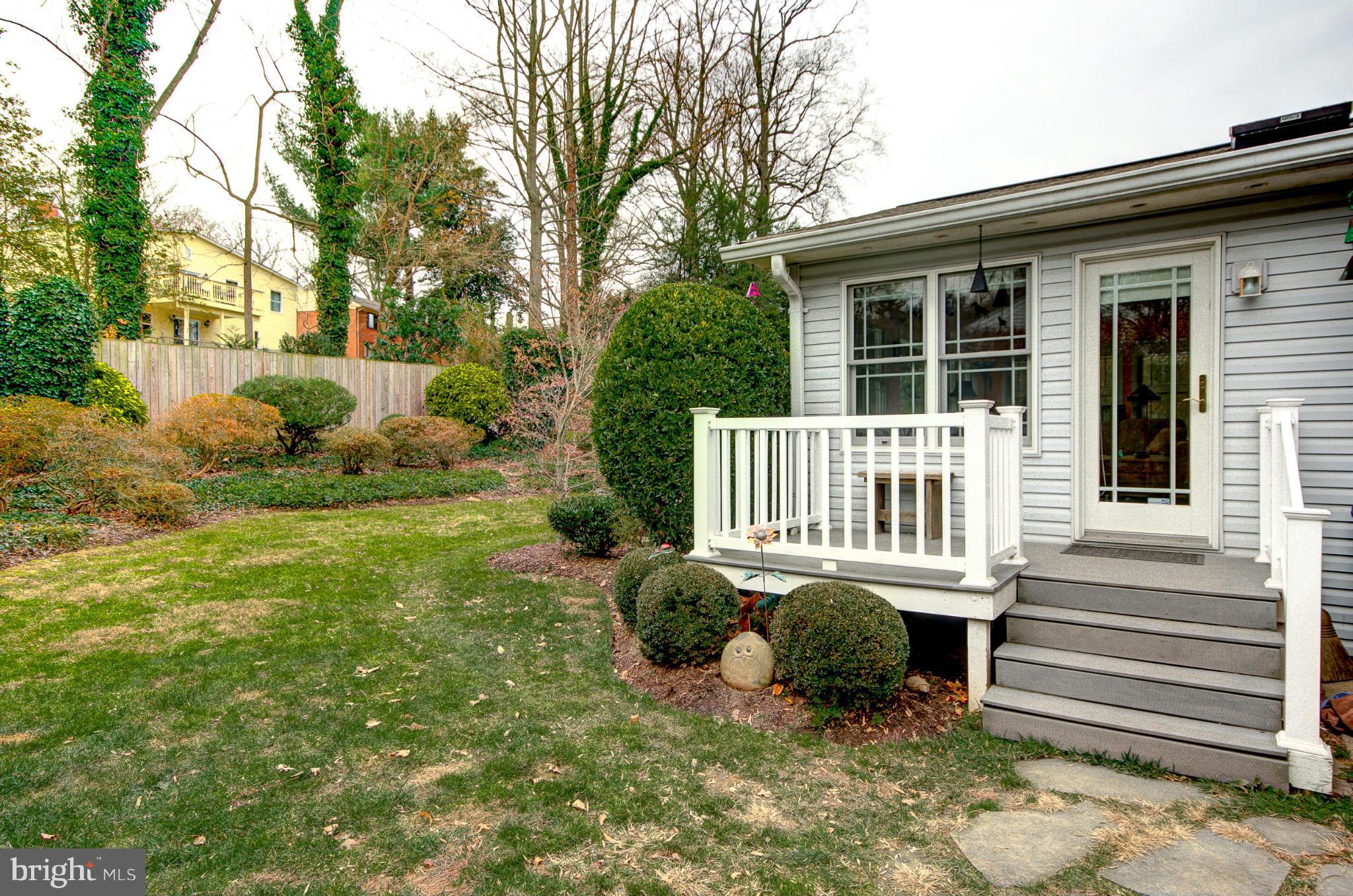 7001 Raleigh Road Annandale, VA 22003 - Photo 27 of 27 Exterior (Rear)