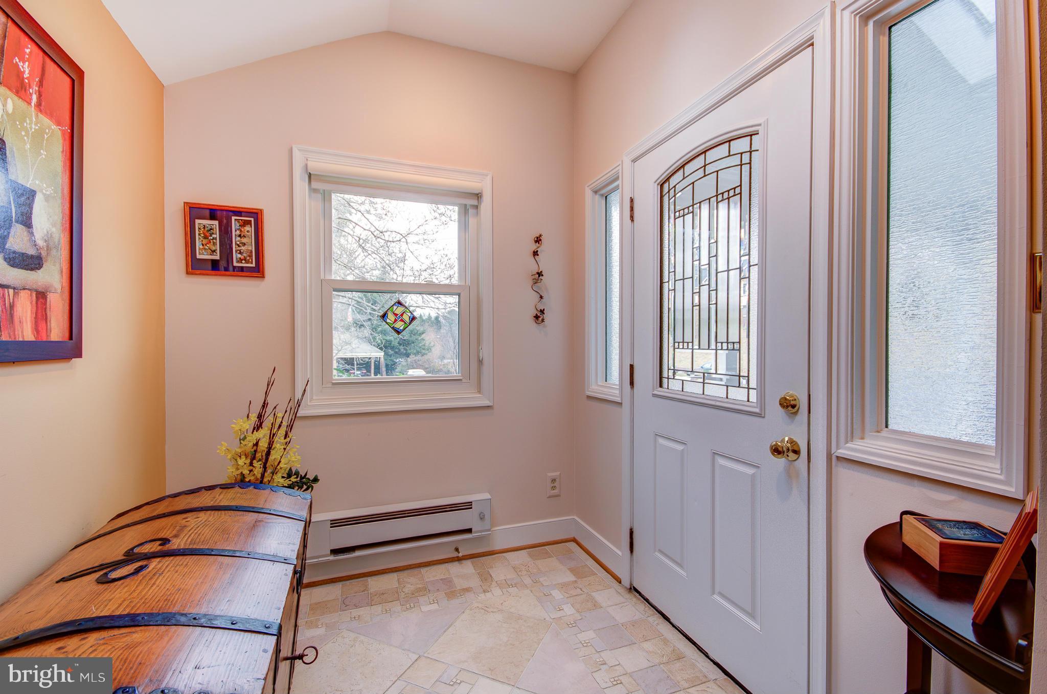 7001 Raleigh Road Annandale, VA 22003 - Photo 5 of 27 Interior (General)