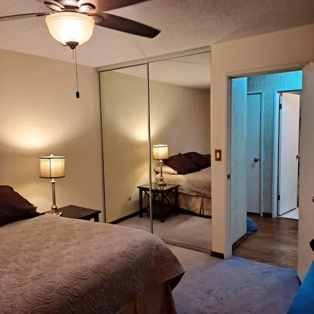 $1,350 | 2800 Hamline Avenue North, Unit 250, Roseville, MN 55113