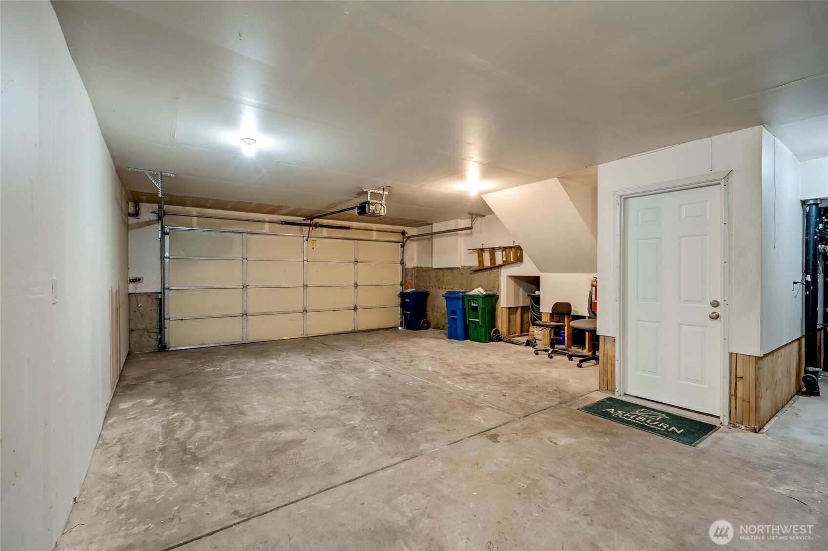 4740 Lake Place South, Unit A Renton, WA 98055 - Photo 21 of 24 a view of a garage