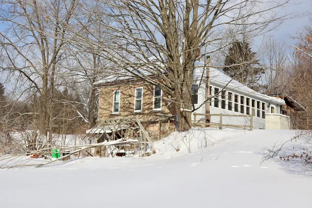 $415,000 | 6182 Hamilton Road, Harrison, MI 48625