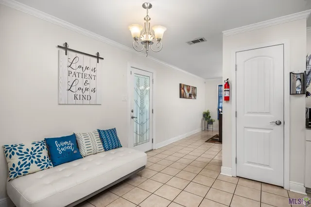 $198,900 | 352 Fountainbleau Drive, Baton Rouge, LA 70819