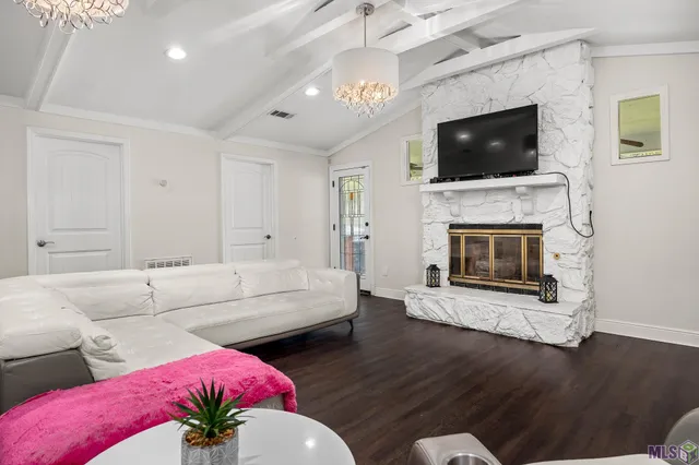 $198,900 | 352 Fountainbleau Drive, Baton Rouge, LA 70819