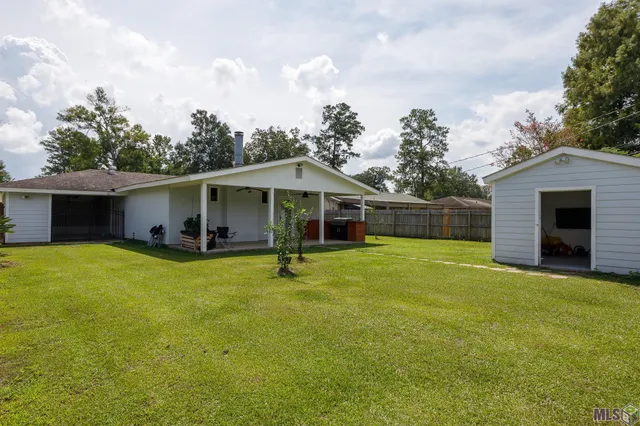 $198,900 | 352 Fountainbleau Drive, Baton Rouge, LA 70819