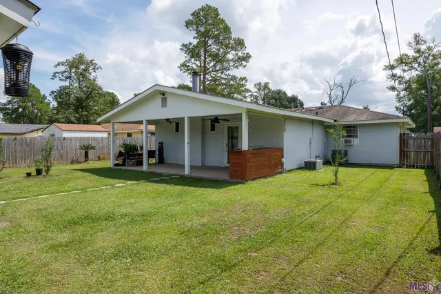 $198,900 | 352 Fountainbleau Drive, Baton Rouge, LA 70819