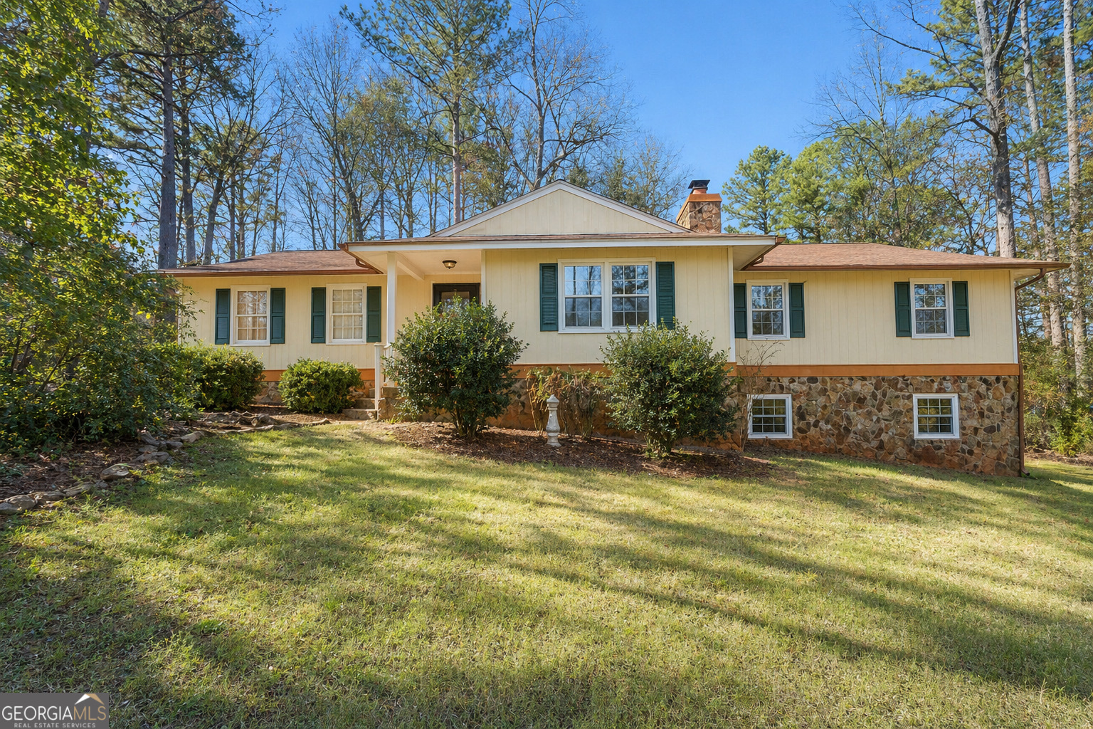 207 North View Pointe Drive LaGrange, GA 30241 - Photo 1 of 55
