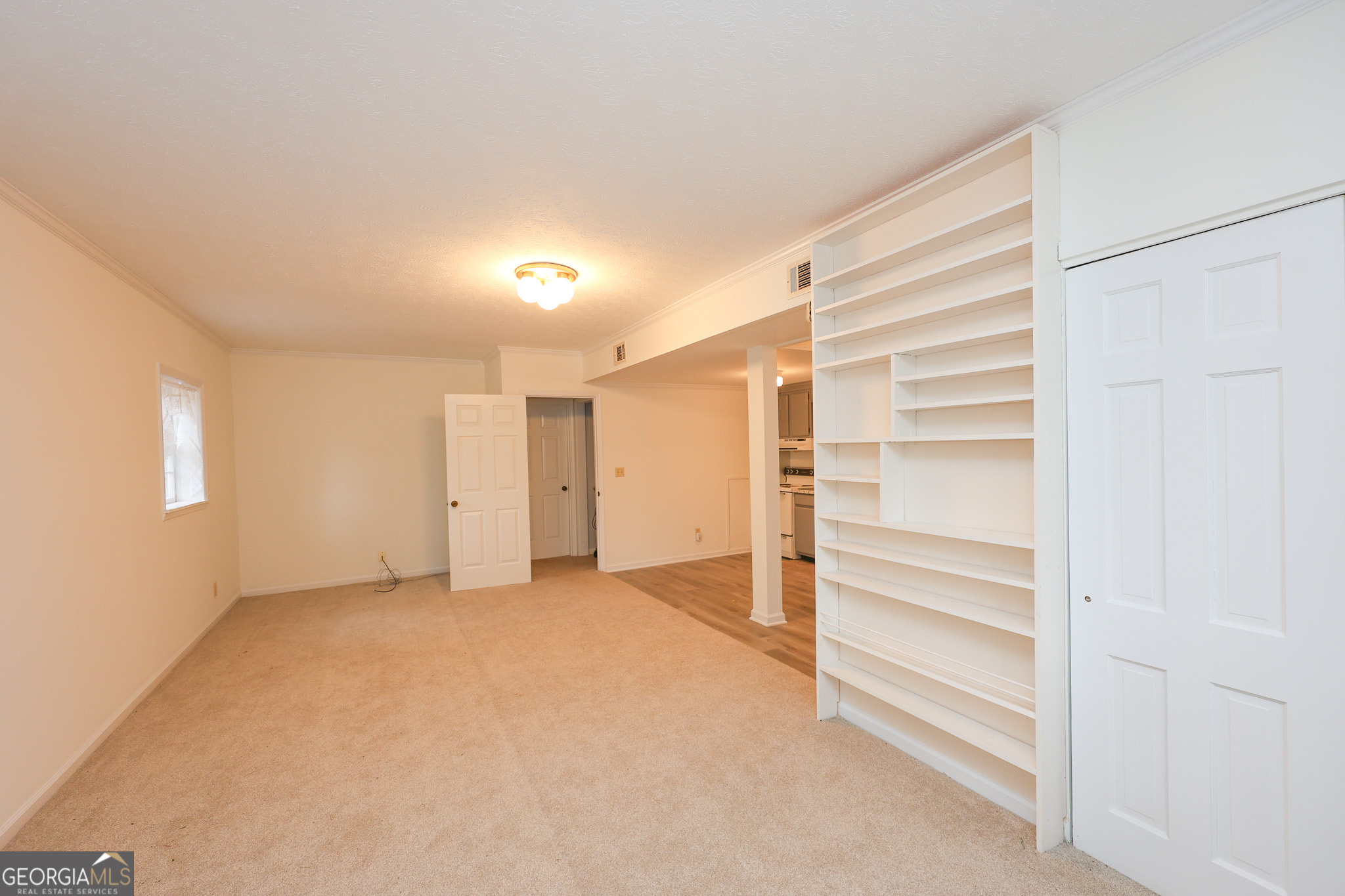 207 North View Pointe Drive LaGrange, GA 30241 - Photo 37 of 55 a view of room with walk in closet and window