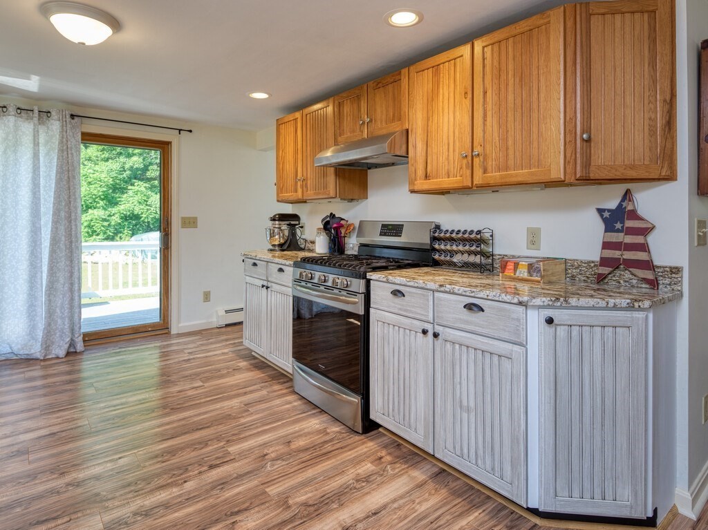 1384 Barre Road Hardwick, MA 01031 - Photo 9 of 37