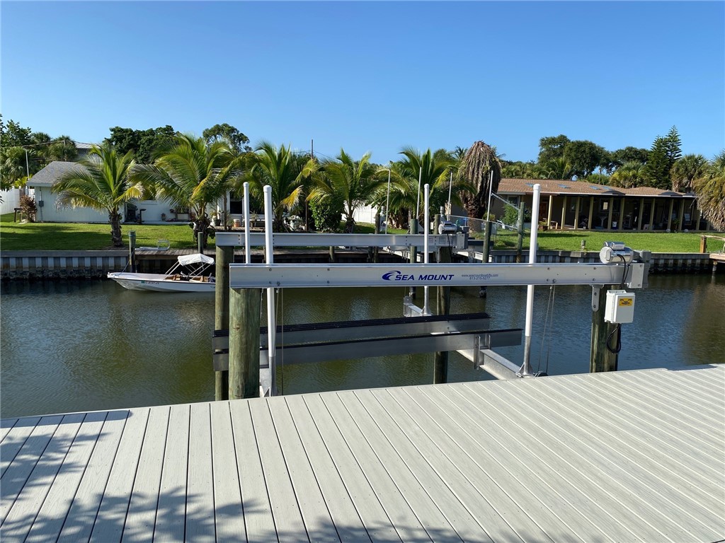 705 Bahia Mar Road Vero Beach, FL 32963 - Photo 7 of 36