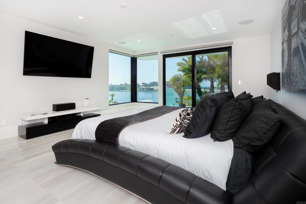 1095 Hoover Street Carlsbad, CA 92008 - Photo 46 of 75 Gallery Image 46