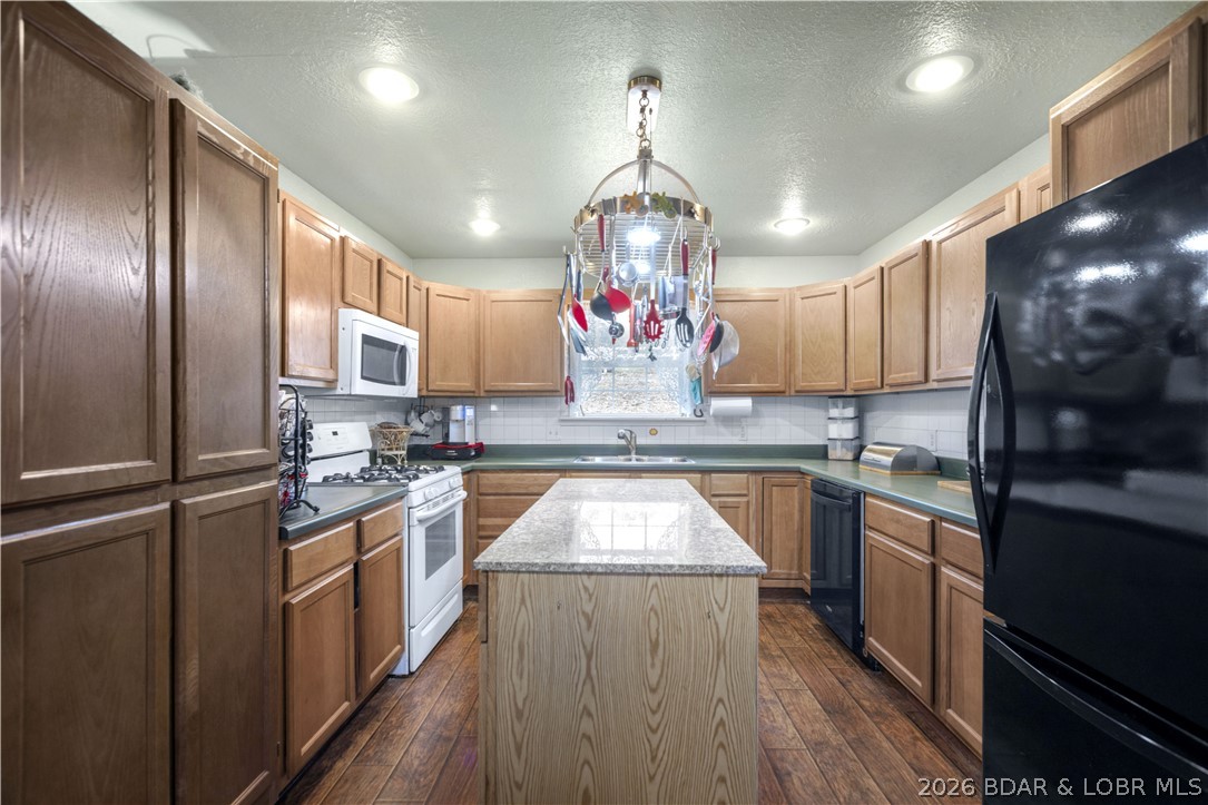 411 Valley Spring Road Camdenton, MO 65020 - Photo 23 of 46