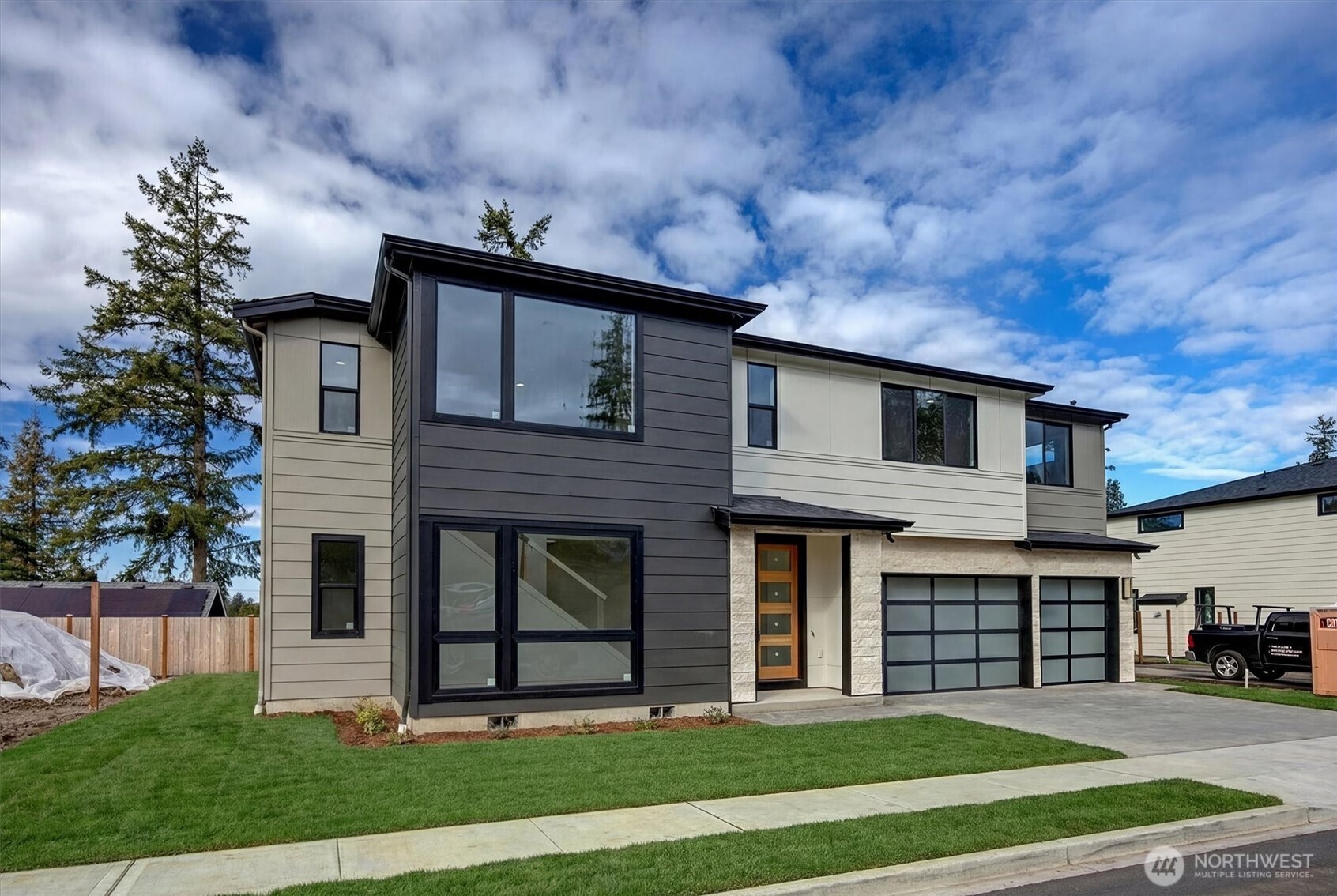 16215 Simonds Road Northeast Kenmore, WA 98028 - Photo 2 of 29