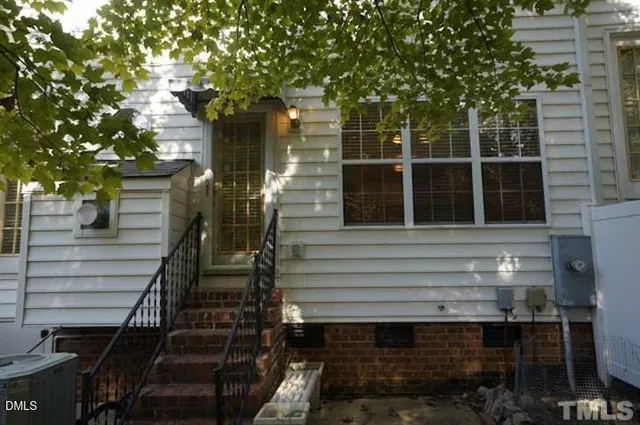 $1,800 | 168 Grande Meadow Way, Cary, NC 27513