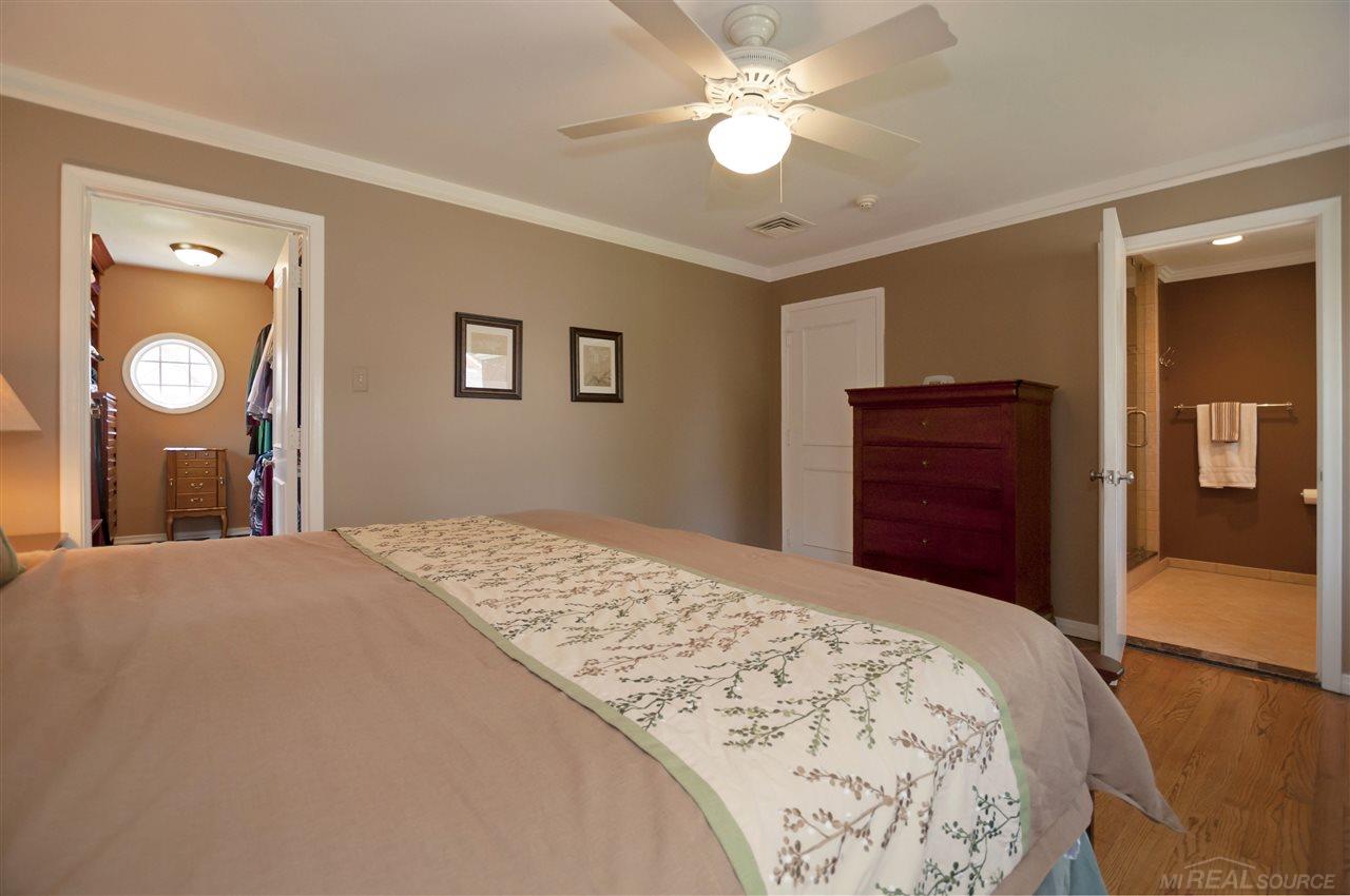 294 Stephens Road Grosse Pointe Farms, MI 48236 - Photo 23 of 42