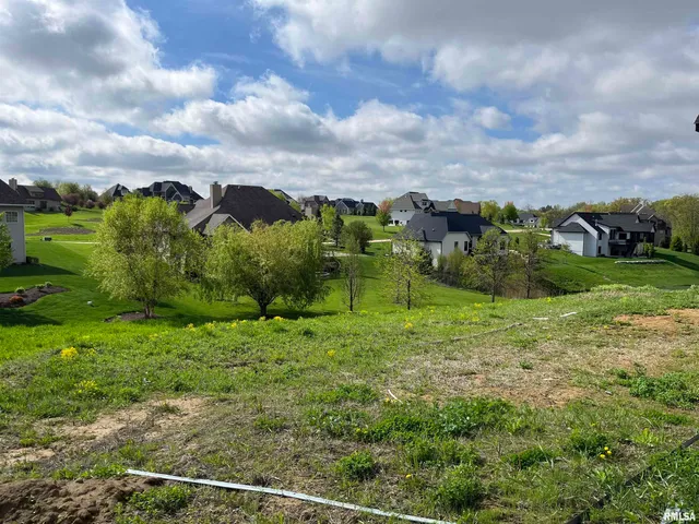 $1,300,000 | 19456 250th Avenue, Bettendorf, IA 52722