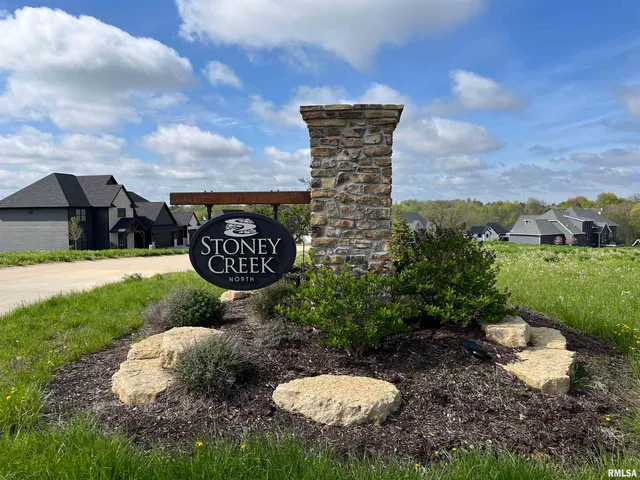 $1,300,000 | 19456 250th Avenue, Bettendorf, IA 52722