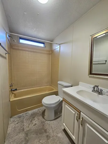 $185,000 | 3045 Southeast 36th Avenue, Okeechobee, FL 34974