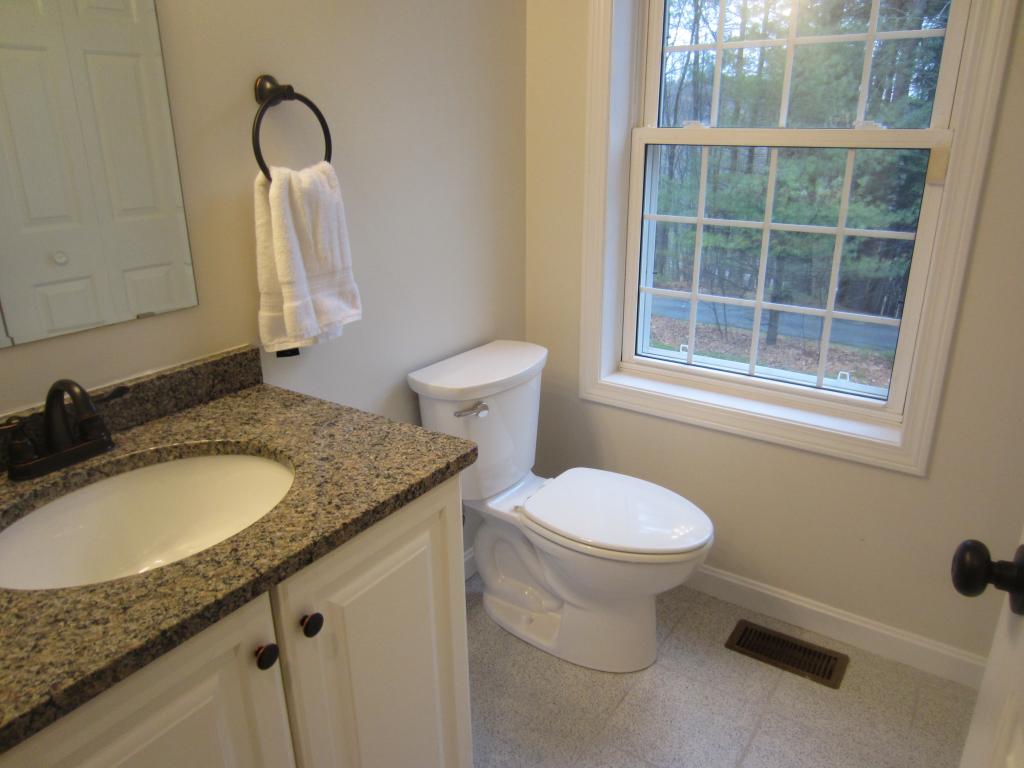 14 Wiggin Road Bedford, NH 03110 - Photo 21 of 29