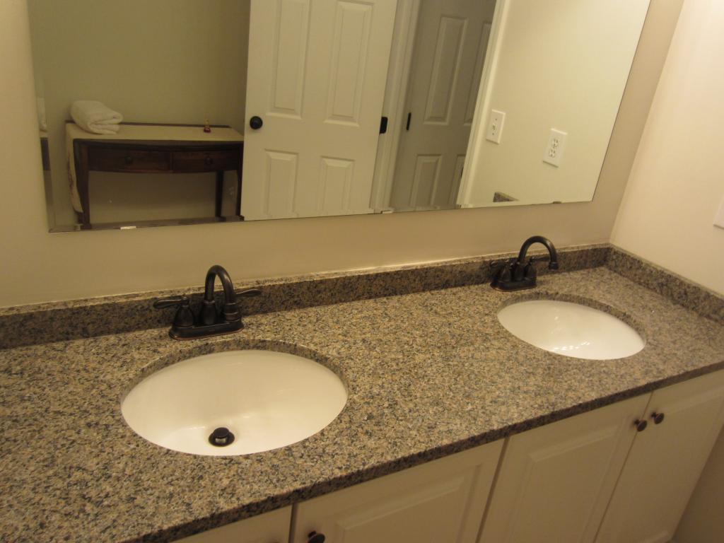 14 Wiggin Road Bedford, NH 03110 - Photo 22 of 29