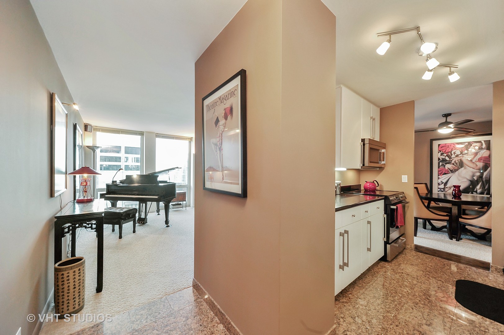111 East Chestnut Street, Unit 14H Chicago, IL 60611 - Photo 2 of 15