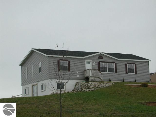 6311 Smeltzer Road Benzonia, MI 49616 - Photo 1 of 9 1642386.JPG