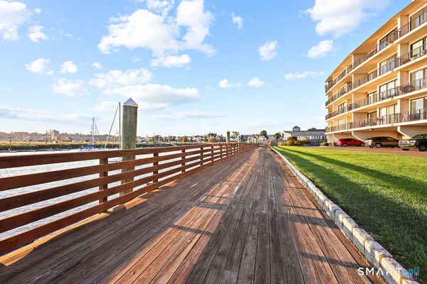 $845,000 | 100 Seaview Avenue, Unit 2J, Norwalk, CT 06855