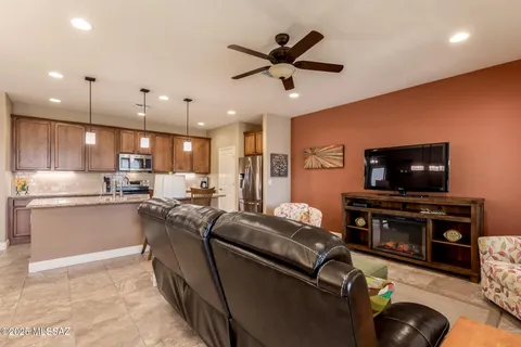 $350,000 | 838 Broken Hills Drive, Green Valley, AZ 85614