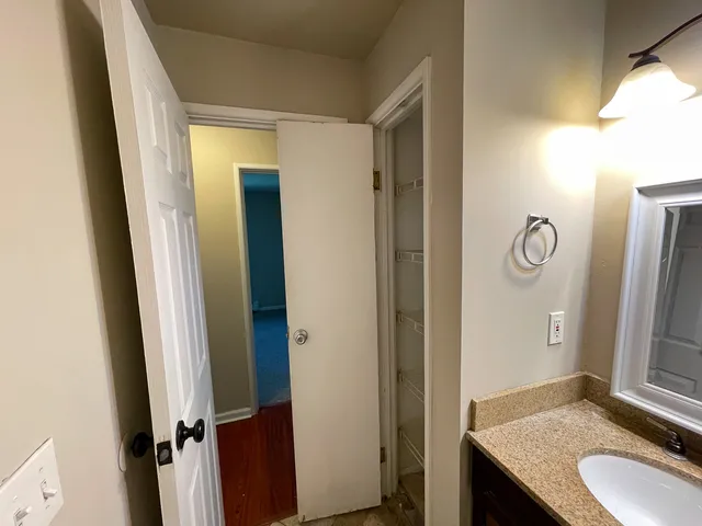 $159,000 | 19360 Wolf Road, Unit 8, Mokena, IL 60448