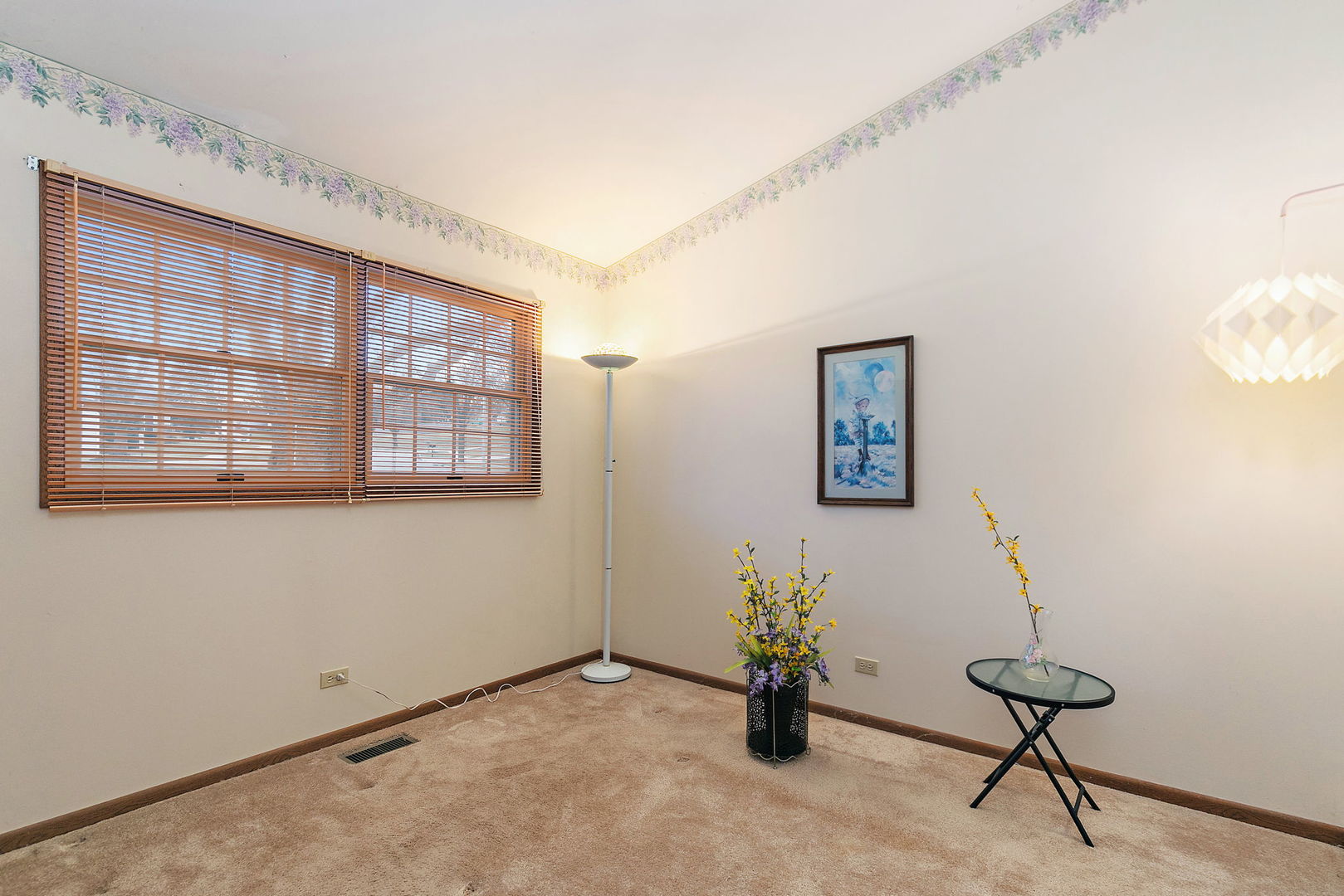 682 Alice Place, Unit 682 Elgin, IL 60123 - Photo 11 of 18 a view of an empty room with glass door