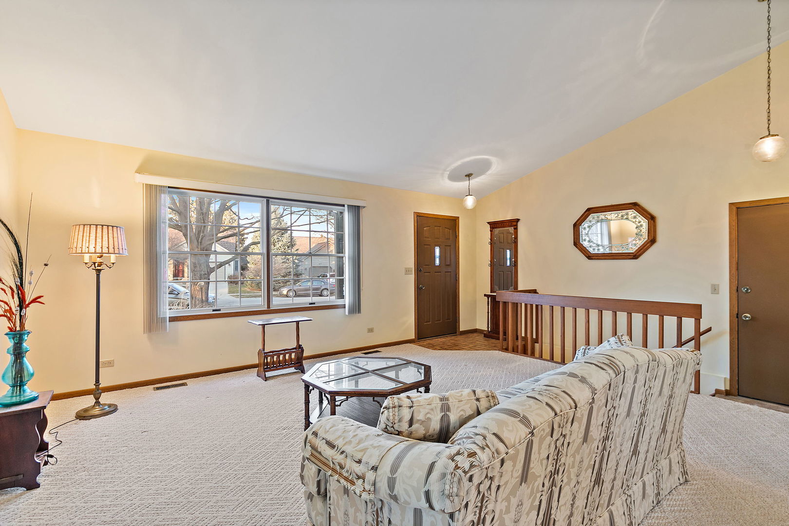 682 Alice Place, Unit 682 Elgin, IL 60123 - Photo 3 of 18 a bed room with a bed and a window