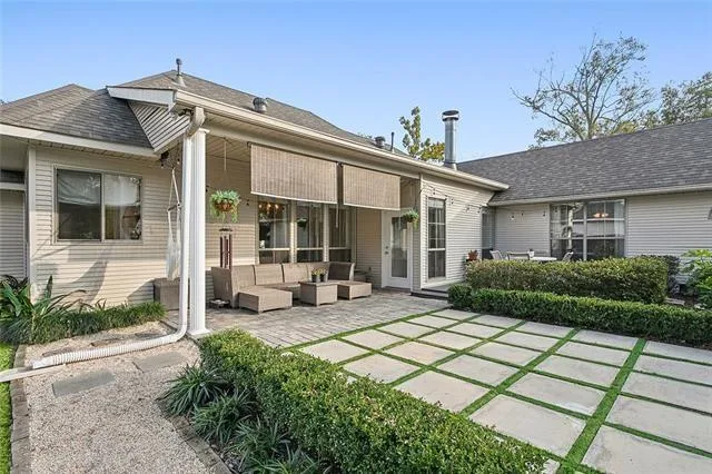 $3,000 | 236 Highland Drive, Mandeville, LA 70471