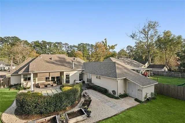 $3,000 | 236 Highland Drive, Mandeville, LA 70471