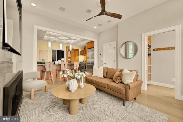 $1,750,000 | 100 W Street Northwest, Washington, DC 20001