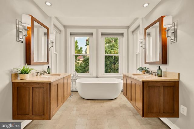 $1,750,000 | 100 W Street Northwest, Washington, DC 20001