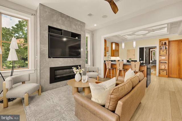 $1,750,000 | 100 W Street Northwest, Washington, DC 20001